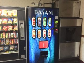 Snacks and drinks vending machines, self dispensing ice machine